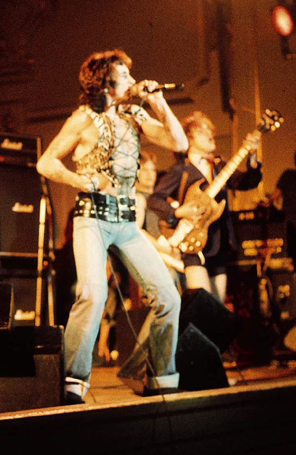 貴重【ボン・スコット】AC/DC /Veterans Memorial 1978
