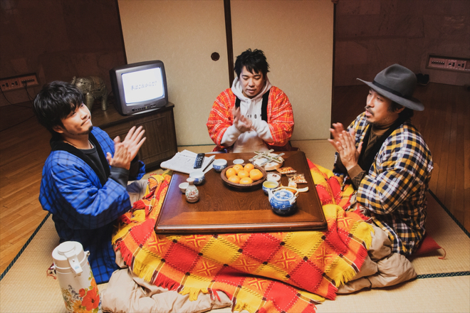 秦 基博 × スキマスイッチ、16分超えの大作MV「冬はこれからだ