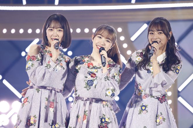乃木坂46、2期生生配信ライブ 堀未央奈が涙のラストステージ | BARKS