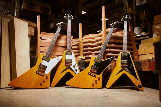 Gibson USAビンテージハムバッカー搭載！フライングV コリーナタイプ 1958 Korina Flying V Reissue (Black Pickguard) | Gibson Japan