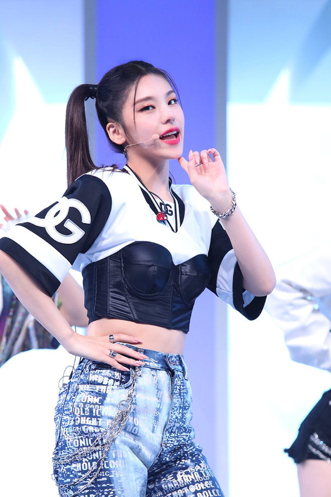 ITZY、日本で初めてのオンラインライブ開催「早く日本のMIDZYに
