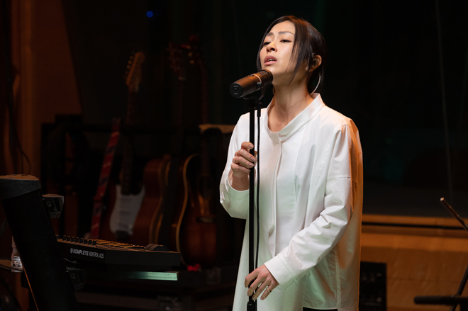 宇多田ヒカル/ BADモード ファーストプレス盤　新品未使用 Amazon.co.jp: BADモード (初回生産限定盤): ミュージック