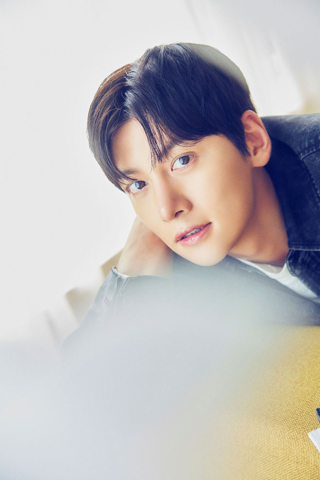 韓国の俳優チ・チャンウク、2ndシングル発売＆初のコンサート