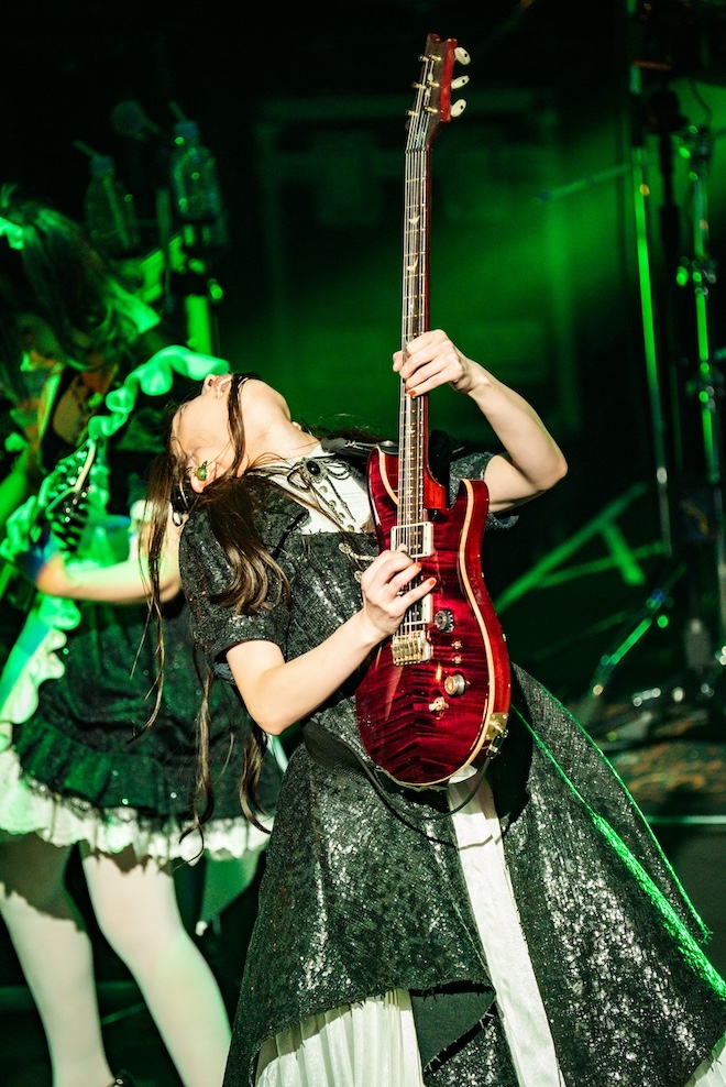 BAND-MAID、10周年ツアー番外編開催。お給仕映像も公開 | BARKS