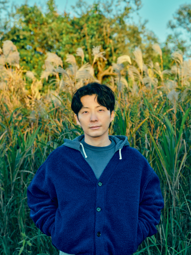 星野源、厳選された企画を再編集・再構成した『YELLOW MAGAZINE