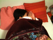 ９）ワクワク寝る、の図