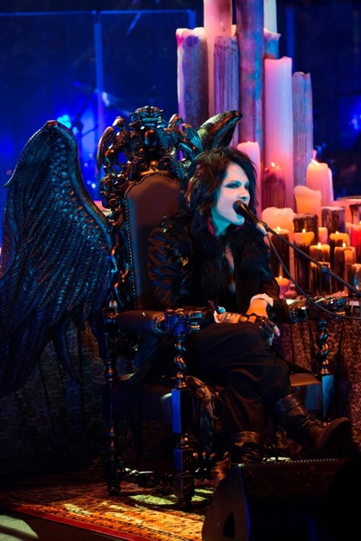 インタビュー】HYDE、『MTV Unplugged:VAMPS』を語る「不思議な