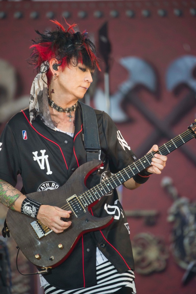 速報レポート】VAMPS、＜BEAST PARTY＞2日目「来年もやるからな