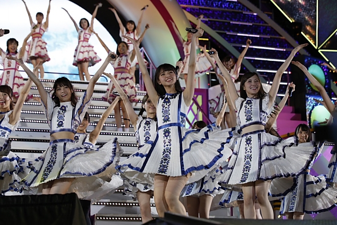 ライブレポート】乃木坂46、雨をはねのけ4th Year Birthday Live