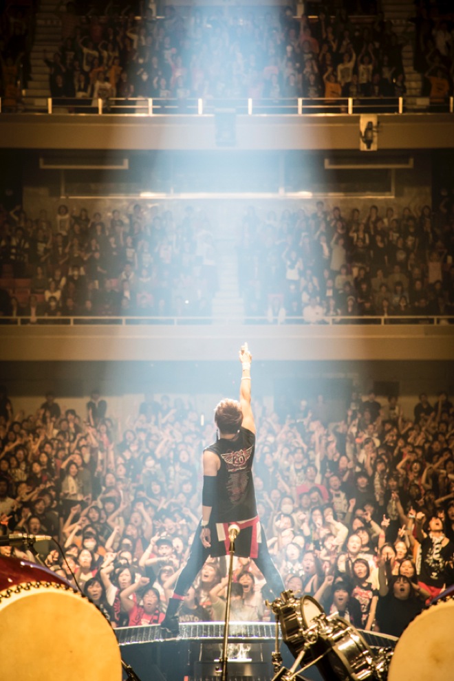 ライブレポート】T.M.Revolution、新年武道館2Daysで「まっすぐ