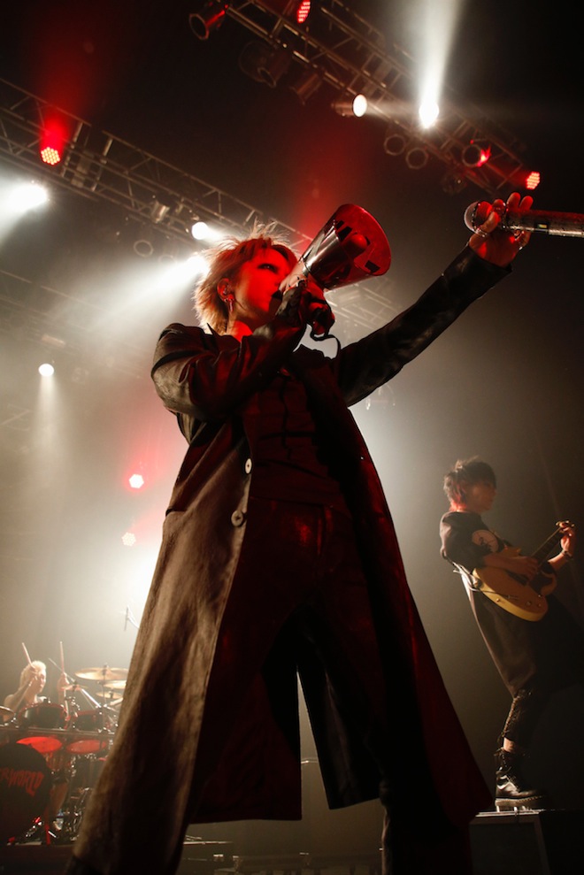 【美品】HYDE VAMPS LIVE 2017 UNDERWORLD パーカー VAMPS OFFICIAL MOBILE SITE