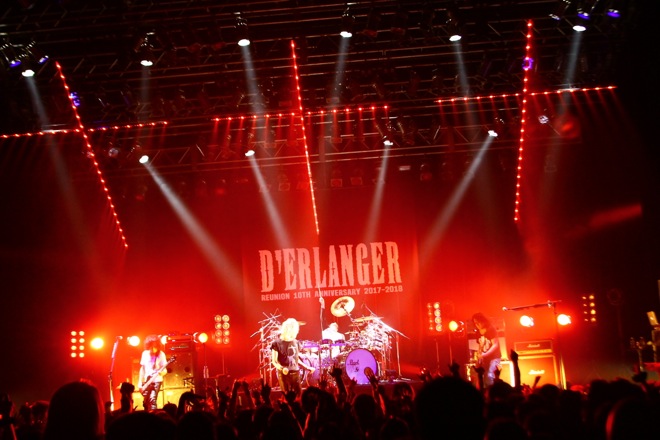D’ERLANGER REUNION 10TH ANNIVERSARY LIVE D'ERLANGER REUNION 10TH ANNIVERSARY LIVE 2017-2018 (LIVE
