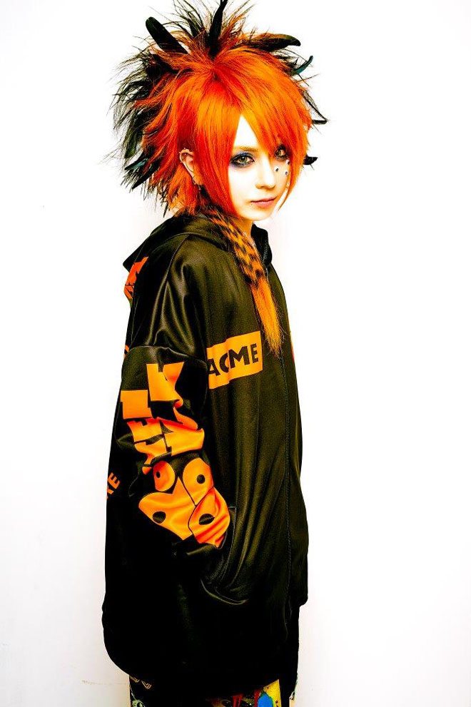 愛狂います。ベストアルバム 2006-2012 Aタイプ　ヴィジュアル系 V系 愛狂います。 Discography: Vinyl, CDs, & More | Discogs
