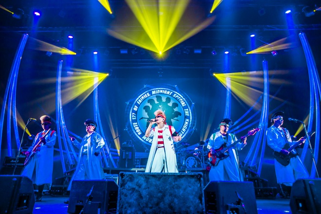 氣志團　20周年記念公演　時計 ライブレポート】氣志團、＜20周年記念ツアー＞完遂「30年40年50