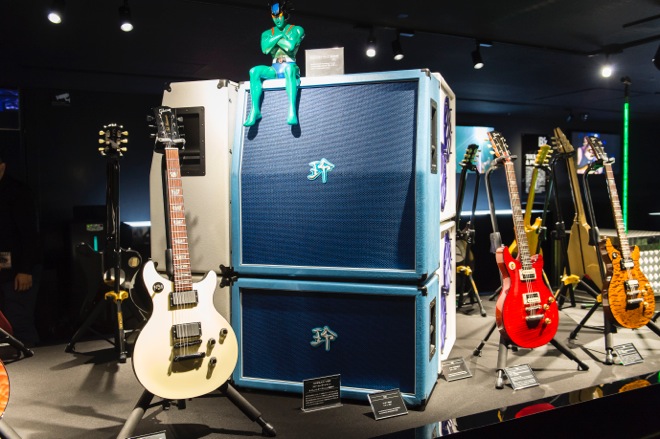 レポート】『B'z 30th Year Exhibition “SCENES” 1988-2018