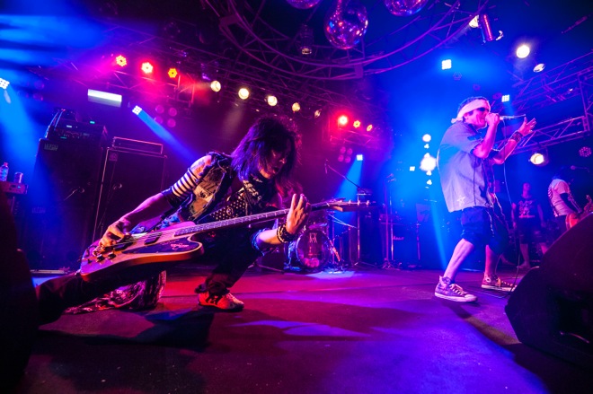 THE SLUT BANKS LIVE会場限定DVD 未使用 3枚セット 71R9oq8yCqL._SY200_QL15_.jpg