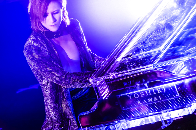 YOSHIKI愛用クリスタルピアノ、新作モデルが1億円で5台限定販売