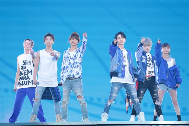 AAA、生配信で見る＜COLOR A LIFE＞の魅力 | BARKS