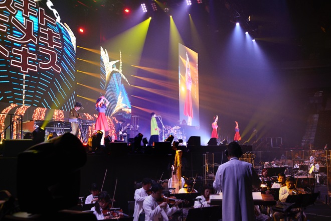 ライブレポート】椎名林檎、20周年記念アリーナツアー＜林檎博