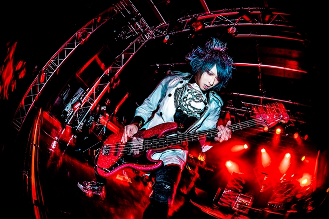 ライブレポート】R指定、原点『人間失格』から見えたもの | BARKS