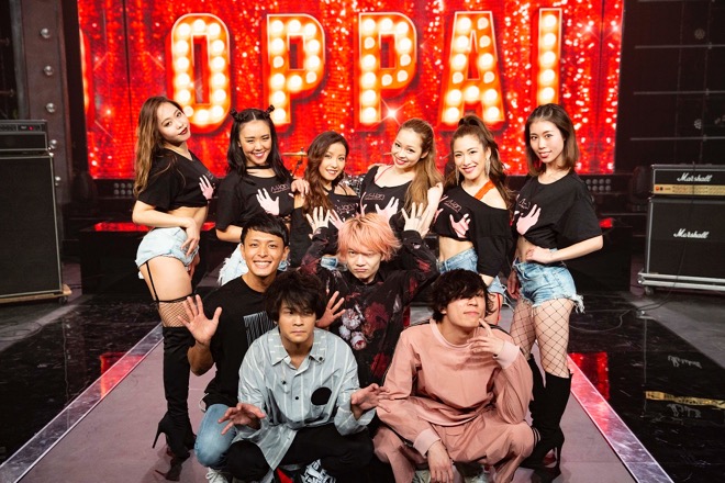 上野重一(重和)手風琴のピエロ 感覚ピエロ、セクシーダンサー引き連れて地上波初「O・P・P・A