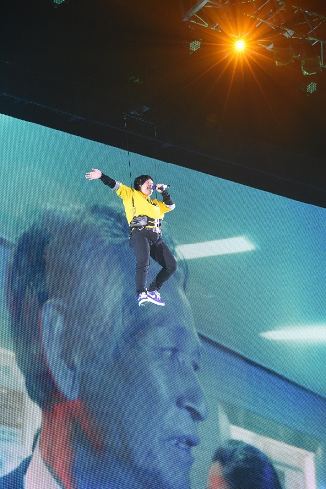 ライブレポート】岡崎体育、夢の“さいたまスーパーアリーナ単独