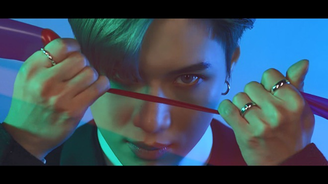 テミン(SHINee)、新曲「Famous」ミュージックビデオFull Ver.で