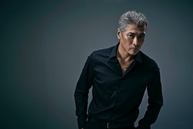吉川晃司、＜35周年記念ツアー＞で使用した貴重アイテムなど満載