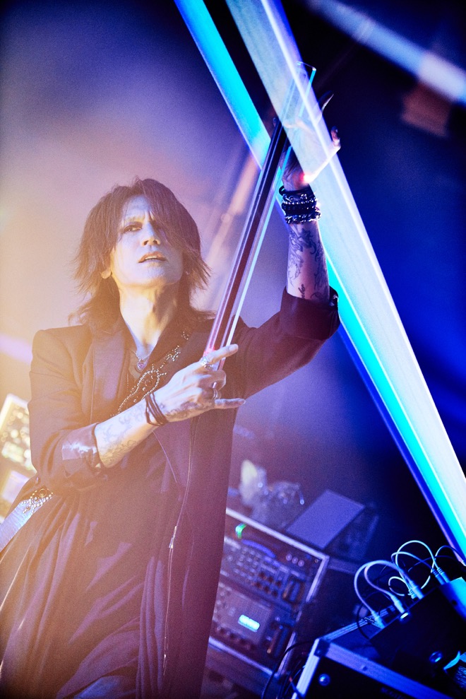 レポート】SUGIZO、自身初配信ライヴで「これからどんどん動き