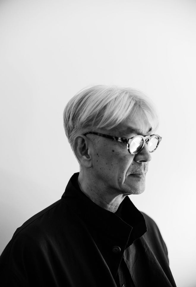 坂本龍一、1年の活動をまとめるコンプリートアートボックス