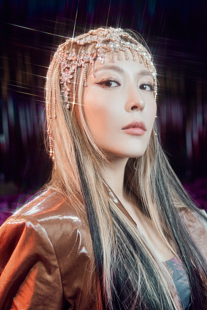 BoA 韓国アルバム　特典ポスター　５枚セット 楽天市場】BoA [ Crazier ] 3種選択 The 11th Album / ボア KPOP