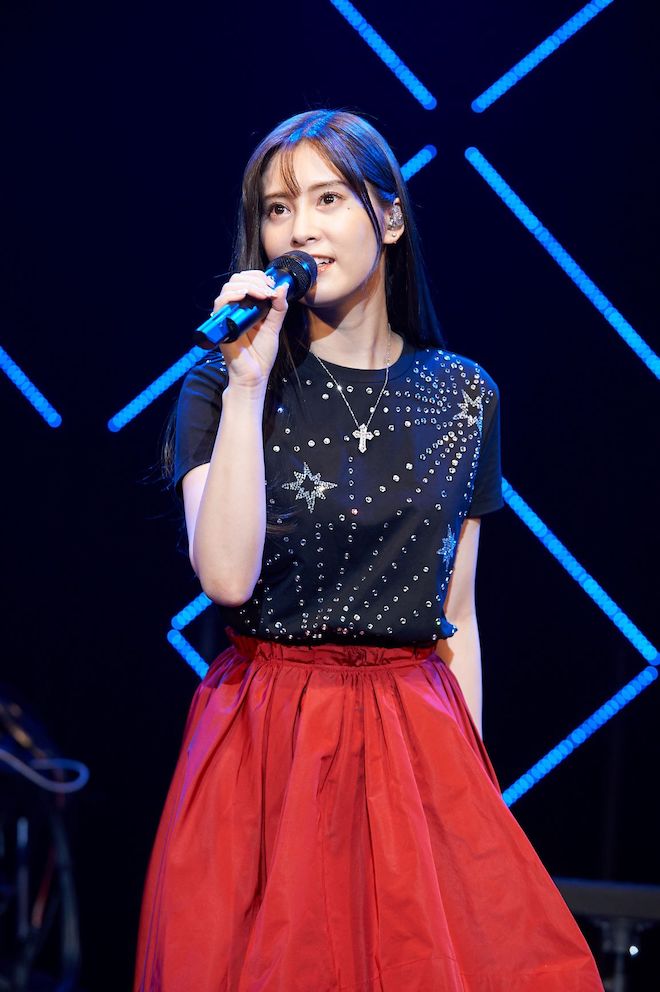 KEIKO、有観客配信ライブで全15曲披露。May'nとも3年ぶりの共演