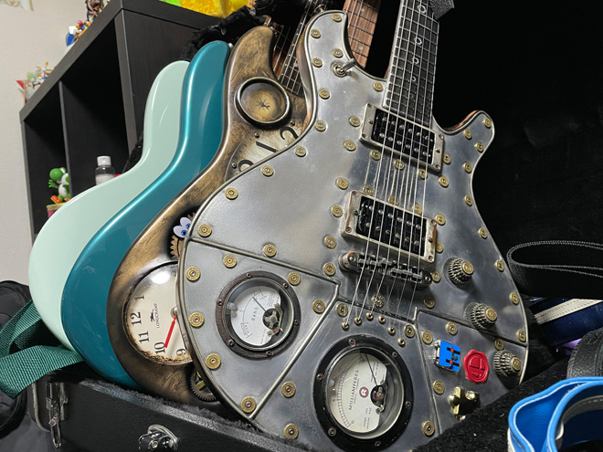 俺の楽器・私の愛機】014「8年間待ち続けた憧れ」 | BARKS