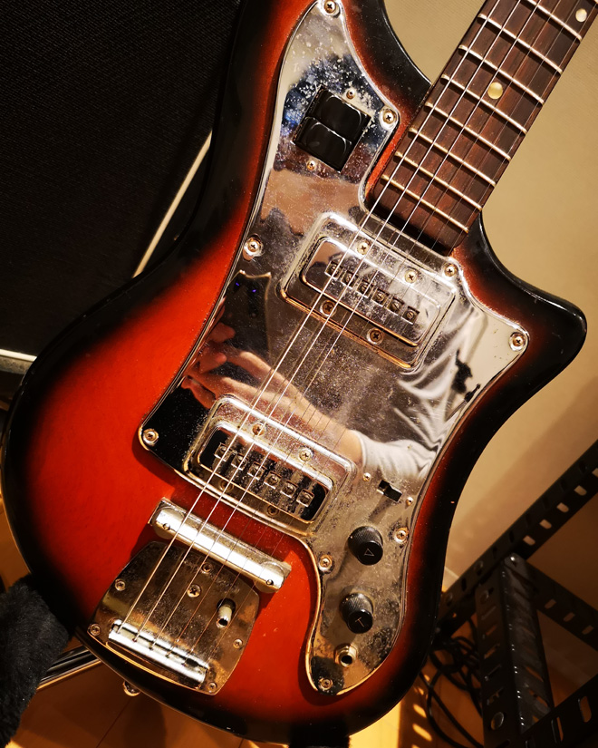 犬コロンビア　COLUMBIA CSG-631 1960年代 COLUMBIA CSG-631 エレキギター 送料無料 ビンテージ 60年代