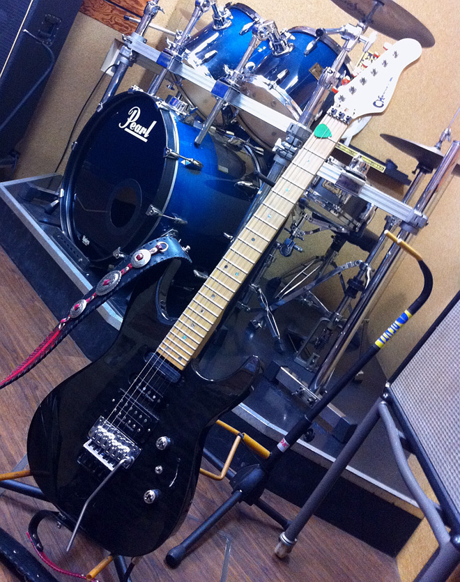 俺の楽器・私の愛機】607「理想の80年代HM仕様」 | BARKS