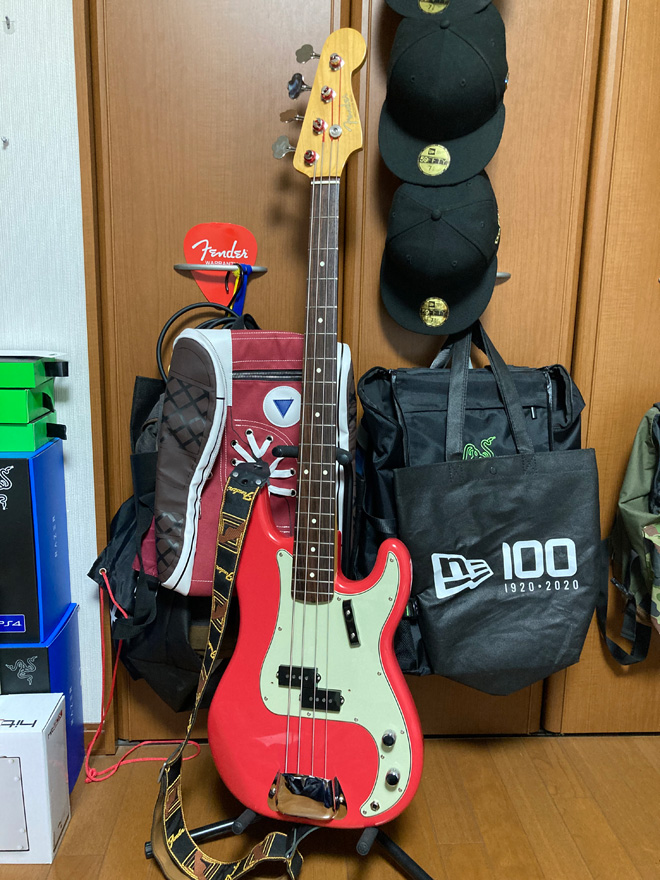 希少！Squier Pete Wentzモデル 赤黒プレベ エレキベース