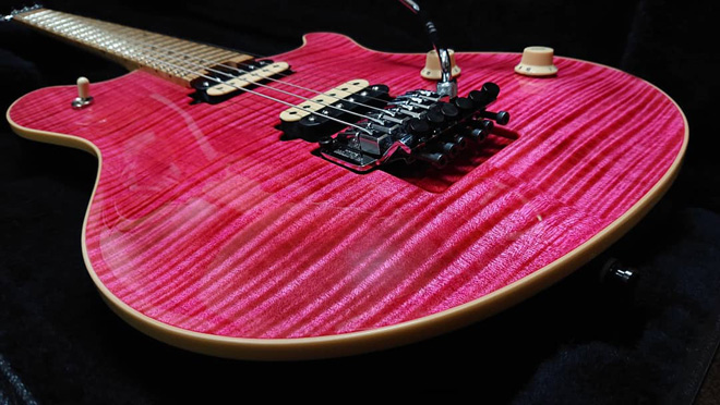 俺の楽器・私の愛機】958「PINK…ピンク…ぴんく…」 | BARKS