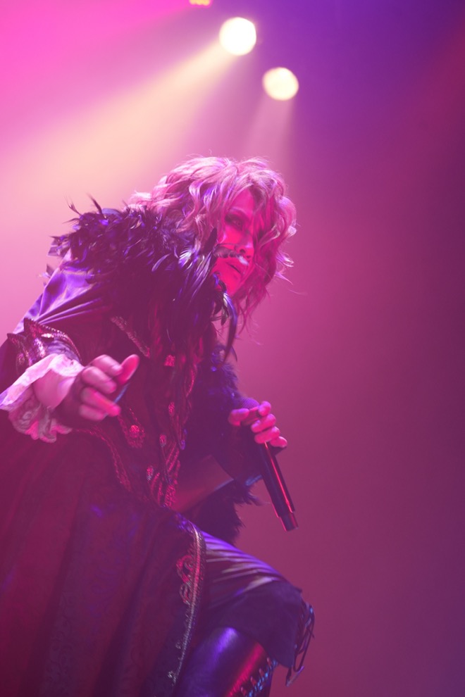 ライヴレポート】Versailles、結成15周年記念公演にここから
