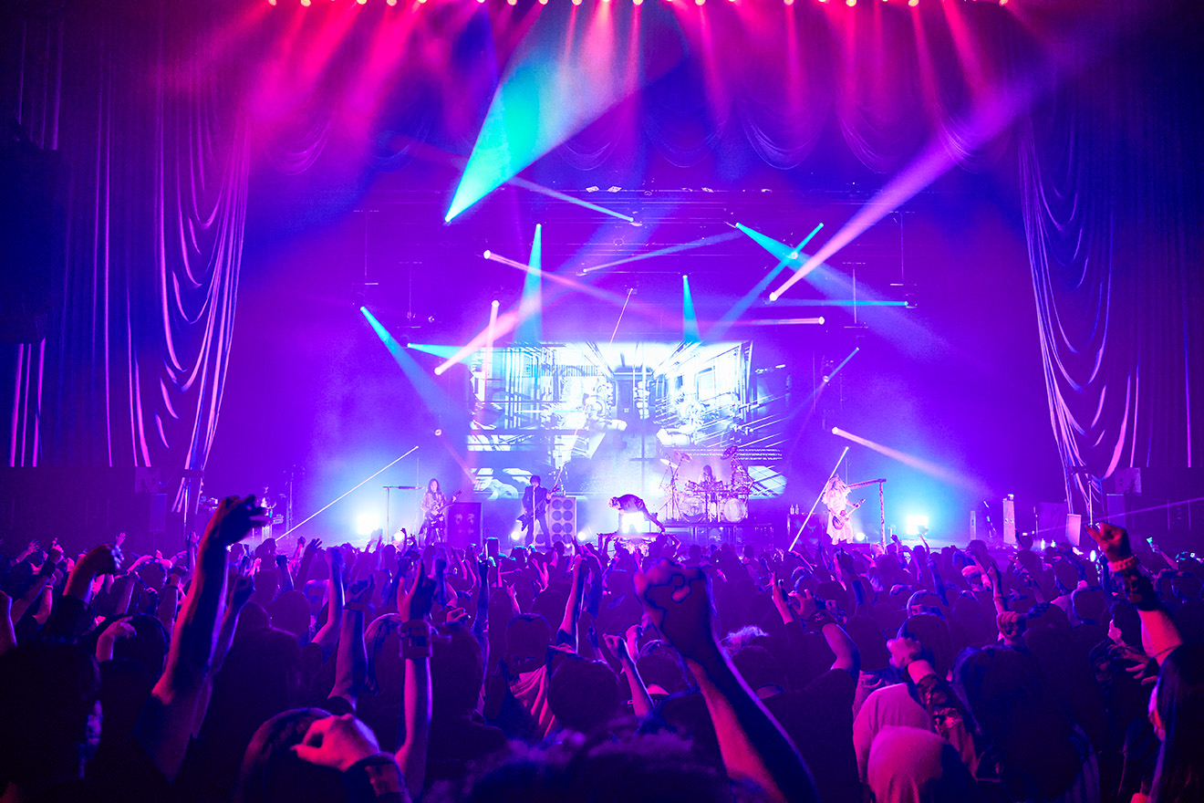 DIR EN GREY、歴史的な無観客ライブ『The World You Live In