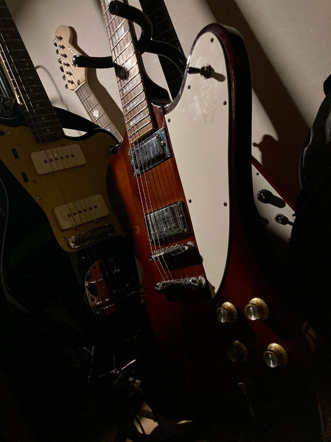 俺の楽器・私の愛機】1099「funk ojisan firebird」 | BARKS