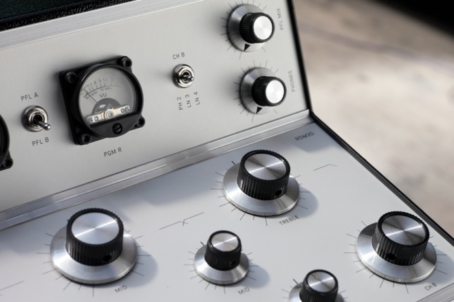 Varia Instruments RDM40 ロータリーミキサー Varia Instruments RDM40 DJ Mixer