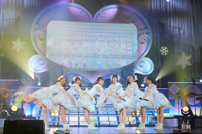 超ときめき♡宣伝部、初の生バンドでクリスマスライブ。横アリ