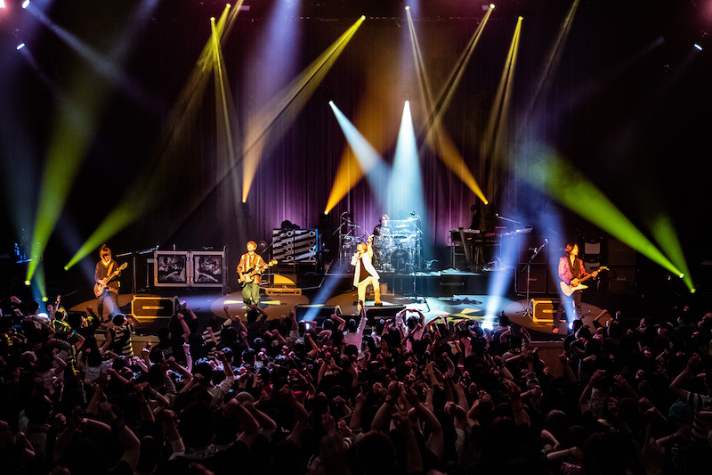 GLAY、6年ぶりのハイコミツアー開幕。声出しも3年ぶりに解禁 | BARKS