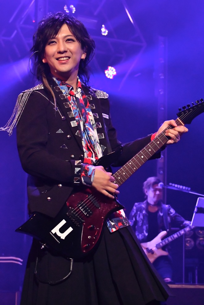 高速配送 ライヴレポート】FANTASTIC◇CIRCUS、18年ぶり全国ツアーの ミュージシャン