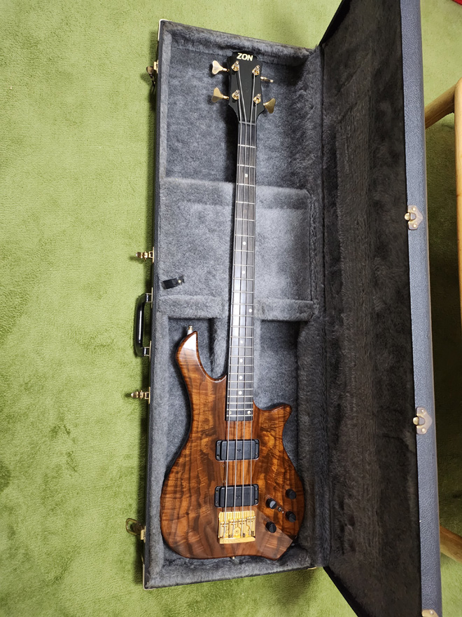 俺の楽器・私の愛機】1438「世界一の4弦」 | BARKS