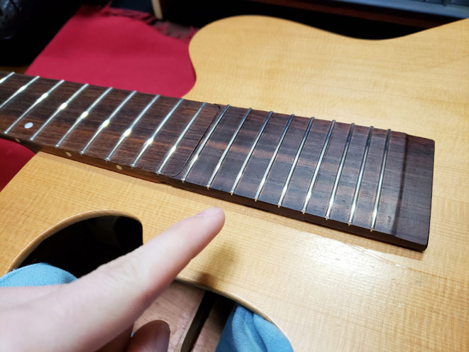 俺の楽器・私の愛機】1594「指板延長を施して世界に一本になった