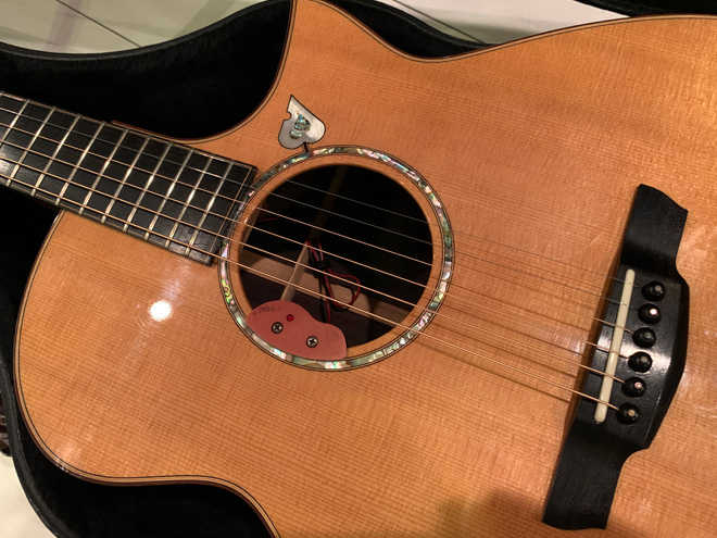 俺の楽器・私の愛機】1698「謎多き手工アコースティックギター