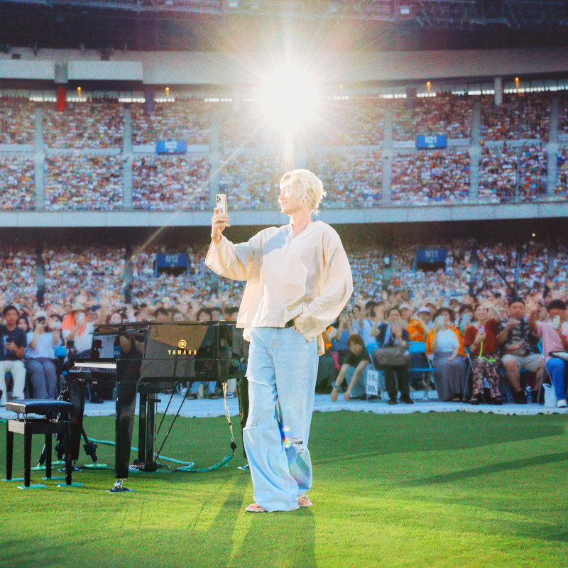 【新品・未開封】藤井風　Tシャツ　Mサイズ　日産スタジアムライブ 8/25日迄出品 新品未開封 日産スタジアムグッズ 藤井風 お土産T