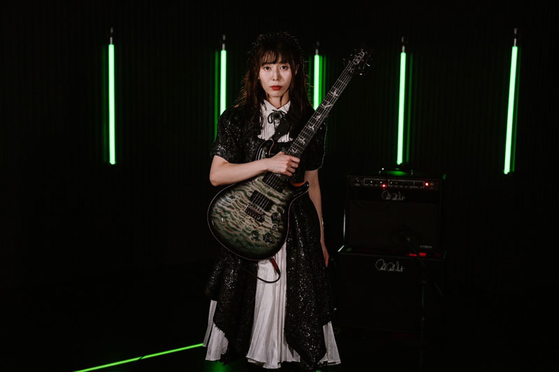 BAND-MAID ツアー限定ポスター　KANAMI バンドメイド BAND-MAID】 Kanami A2ポスター 2025ツアー バンドメイド - メルカリ