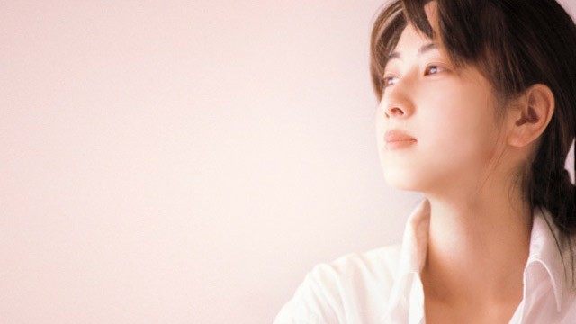 ・ZARD　坂井泉水　「 ワイングラス 」 Amazon.co.jp: ZARD 坂井泉水 限定品デビュー25周年記念ワイン